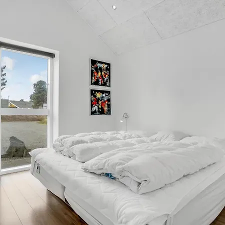 Holiday home Stunning In With Wifi Blavand